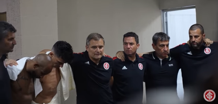 Bastidores na Ilha do Retiro: Moisés grita "Lei do Ex" para Patrick e Aguirre agradece presente de aniversário Aguirre