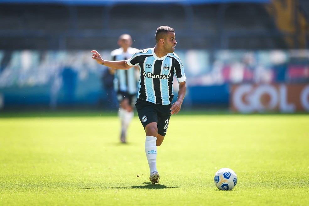 Alisson atinge marca expressiva no Grêmio, fala de Felipão e diz já se sentir líder no elenco: "Procuro ajudar" Alisson