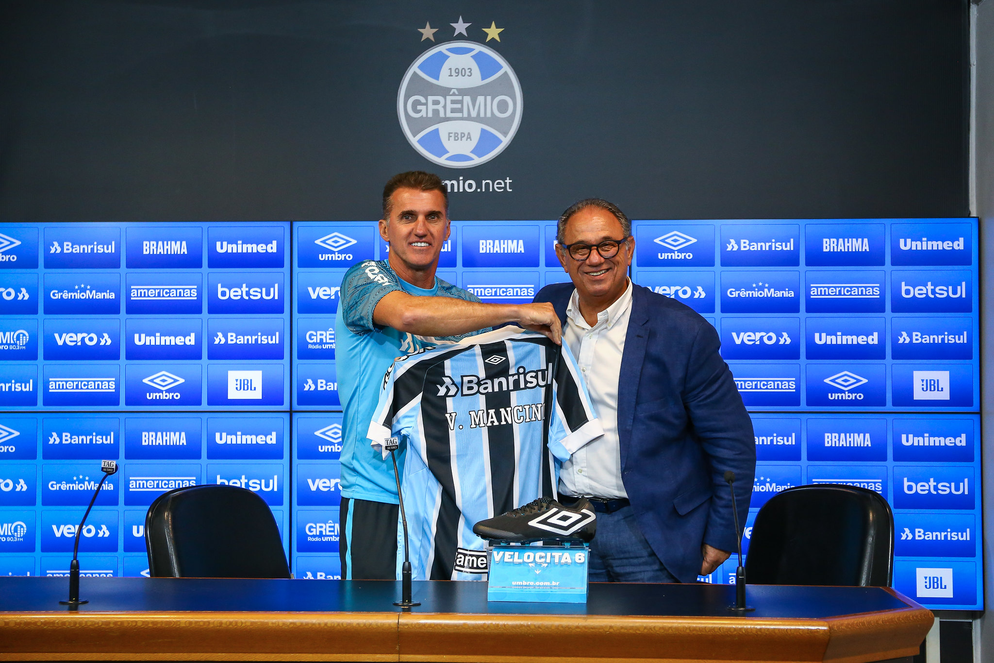Titular do Grêmio entrou em contato com Vagner Mancini e teve "voto decisivo" na contratação, revela jornalista Mancini