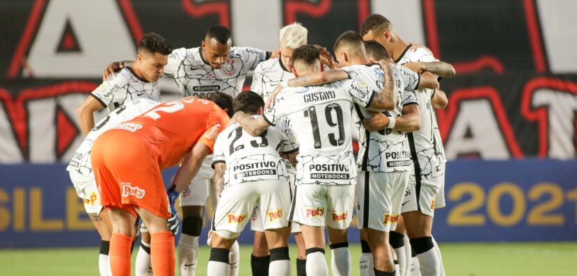Ainda sem ter sido apresentado, ex-jogador do Inter é relacionado pela primeira vez pelo Corinthians e estará no Beira-Rio Corinthians
