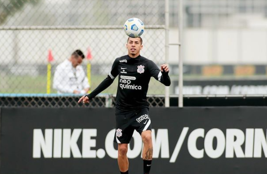 Jovem meia-atacante do Corinthians pode ser afastado enquanto não renova o contrato; Inter observa de perto Gabriel