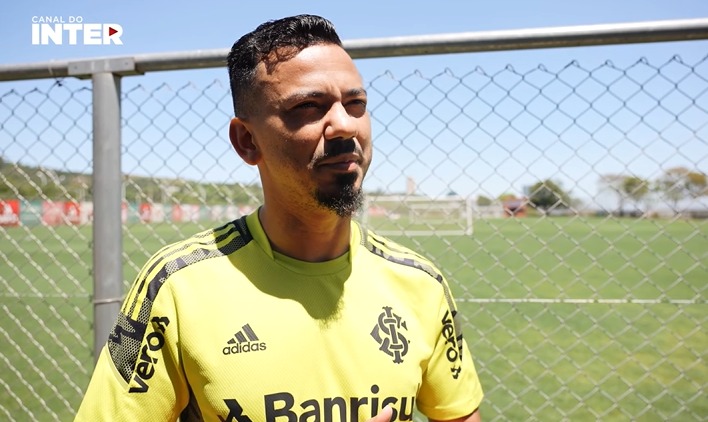 Lindoso vê Inter dando mais espaço para os jovens, mira jogo de domingo e relembra goleada contra o São Paulo Lindoso