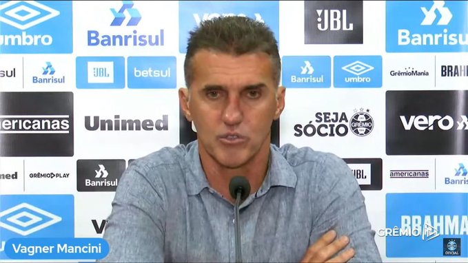 Mancini defende Paulo Miranda, vê time "inconformado" e fala em derramar sangue azul: "Não tenho dúvidas que vamos permanecer" Mancini