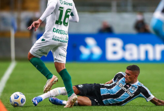 Ruan rebate cobrança de torcedor, posta longo texto na web e promete "perder as pernas" para ajudar o Grêmio Ruan