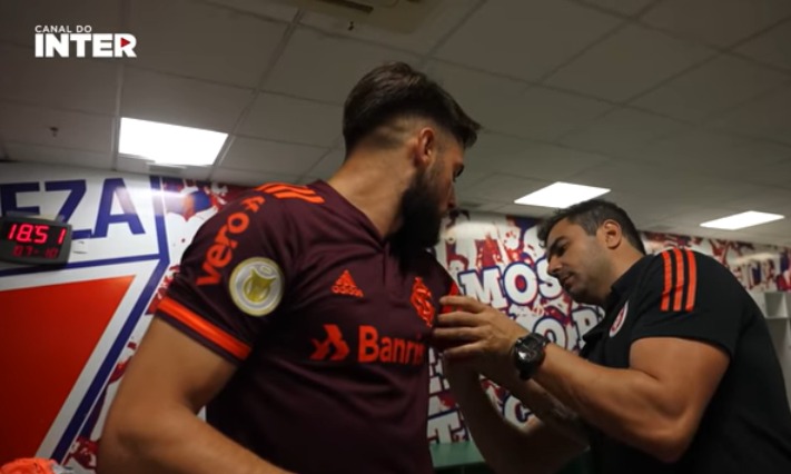Yuri Alberto achou que era brincadeira ao ser informado que seria o capitão do Inter: "Está zoando, né?" Yuri Alberto