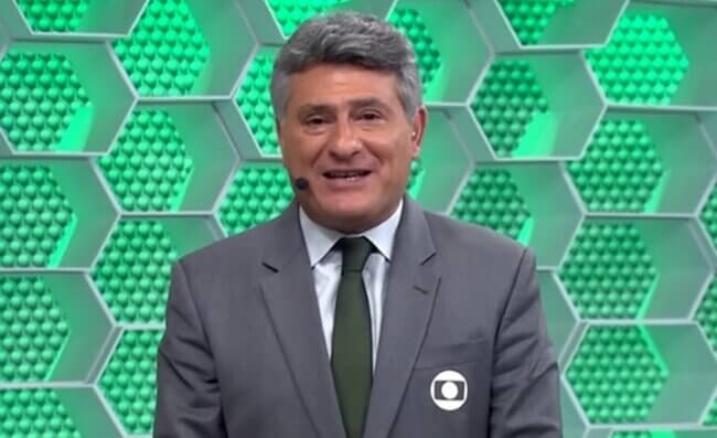 Delay? Cléber Machado "demora" pra gritar gol do Inter contra o Corinthians e diverte torcedores: "Tomou um susto" Cleber Machado