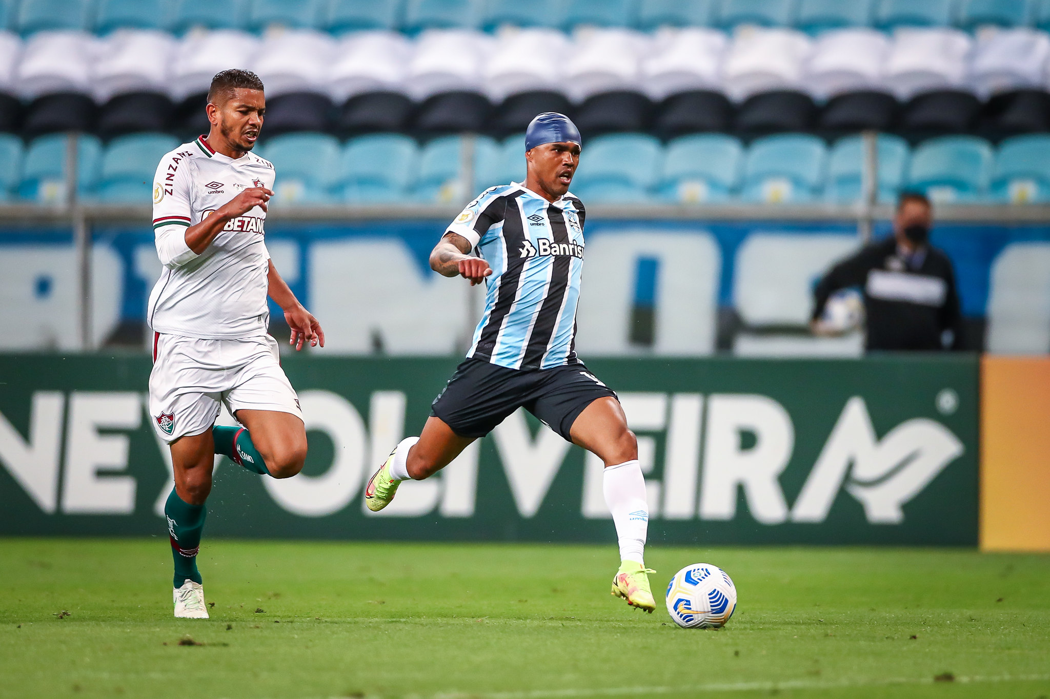 Douglas Costa