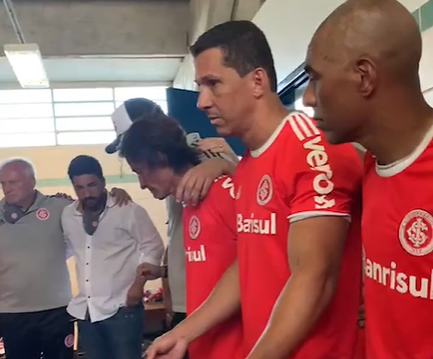 Fabiano Eller faz gol da classificação do Inter na Copa Brasil Master e capricha em discurso no vestiário: "É por amor ao clube" Fabiano Eller