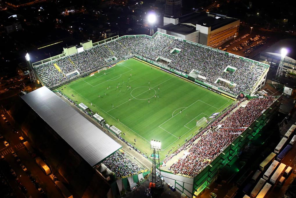 Chapecoense admite preocupação com "invasão gremista" e suspende venda de ingressos para o jogo de sábado Chapecoense