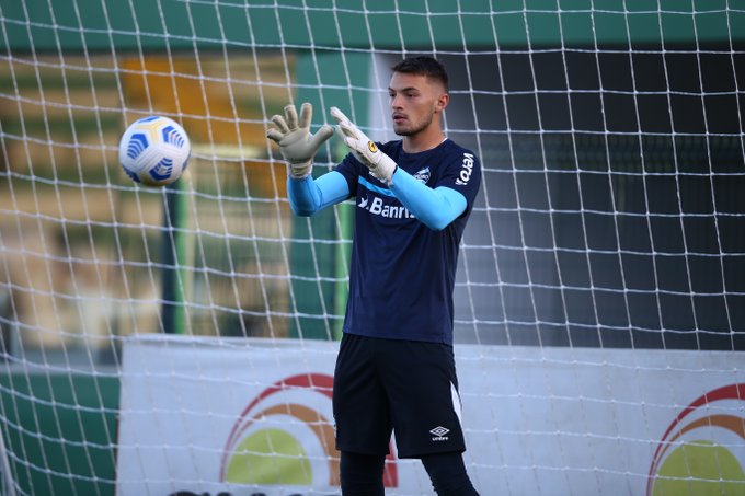 Agora, Gabriel Grando: entenda o motivo que fez o goleiro titular do Grêmio solicitar "mudança" no nome Chapecó