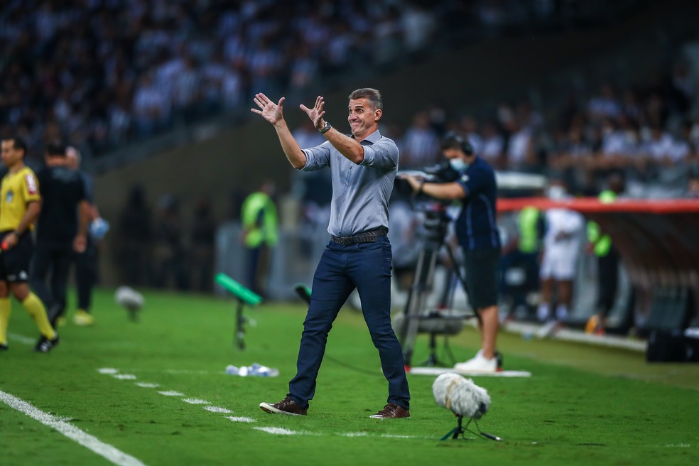 Grêmio completará seis meses no Z4 nesta segunda-feira e perde jogadores importantes para pegar o Atlético-MG Mancini