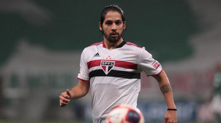 Em busca de um meia "que pare a bola", Grêmio abre negociações com Benítez, ex-São Paulo, para 2022 Benítez