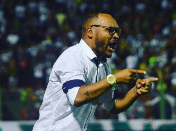 Claiton revela quem contrataria para treinador do Inter, lembra comemoração pós-Gre-Nal e vê ano "decepcionante" Claiton