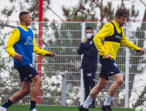 Ex-Grêmio, Vanderson chega ao Monaco caprichando com dribles e gol em treinamento; confira lances Vanderson