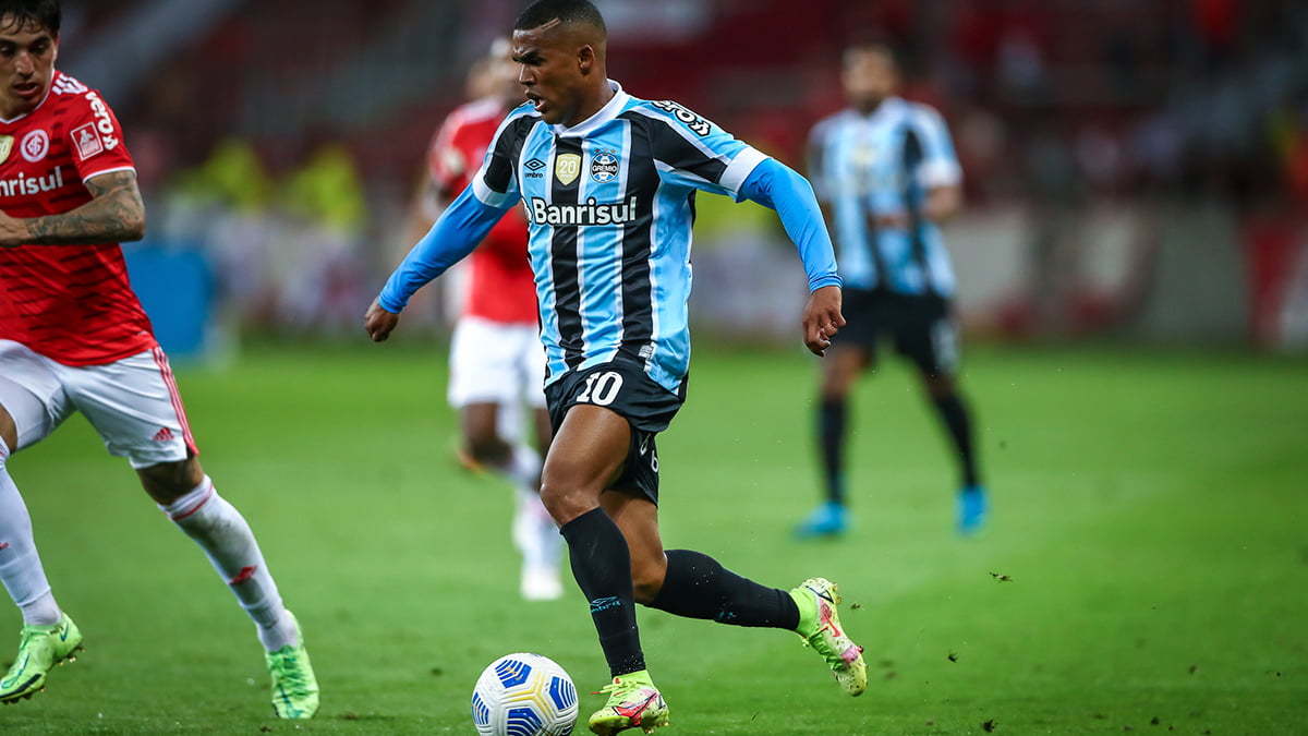Douglas Costa