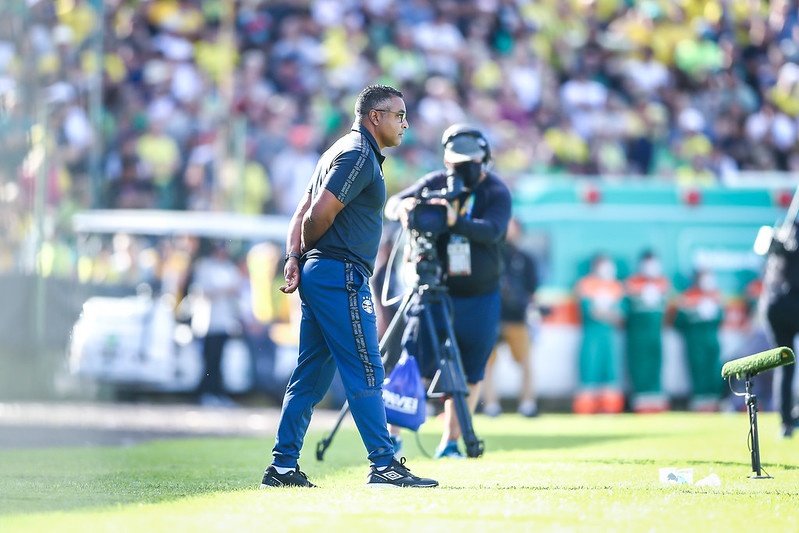 Roger nega Gauchão já definido, explica Lucas Silva na cobrança de pênalti e defende Diego Souza: "É o nosso homem-gol" Roger