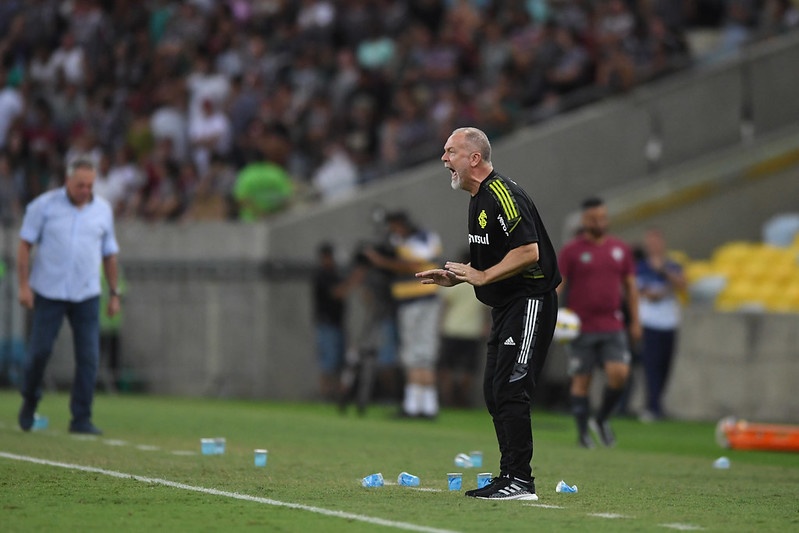 Mano Menezes
