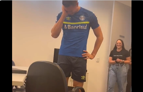 Titular com Roger e destaque contra o Guarani, Brenno chora de emoção ao descobrir que será pai; veja vídeo Brenno