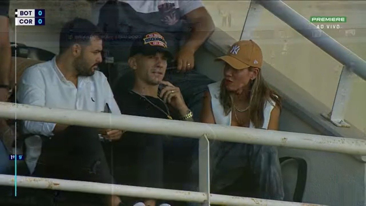 Cuesta já assiste jogo do Botafogo no estádio, e jornalista critica Inter por liberá-lo: "Sei que vão me bombardear" Cuesta