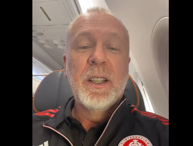 Jornalista arrisca escalação do Inter para sexta-feira e tira sorriso de Mano Menezes: "Tem 90% de chance de acerto" Mano