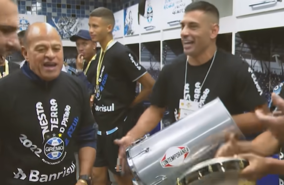 Ainda surpreendido por demissão, Paulo Paixão volta a falar do Grêmio e sai em defesa de Diego Souza Grêmio