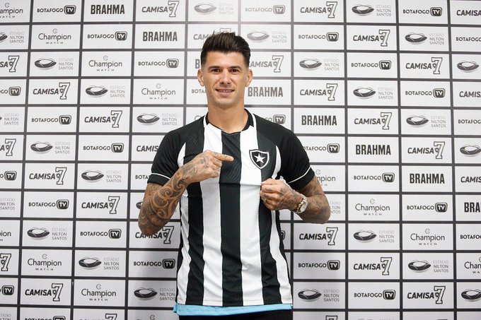 Em alta no Botafogo, Cuesta pode render dinheiro inesperado ao Inter; saiba valores envolvidos cuesta botafogo