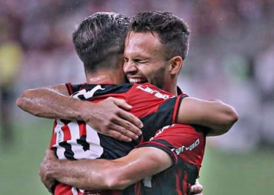 Renê é anunciado pelo Inter e ganha homenagem de Diego Ribas nas redes sociais: "Caráter digno de um vencedor" Diego