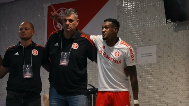 Edenilson fala em "suar sangue", Mano valoriza equilíbrio: os discursos no vestiário do Inter contra o Fluminense Edenilson