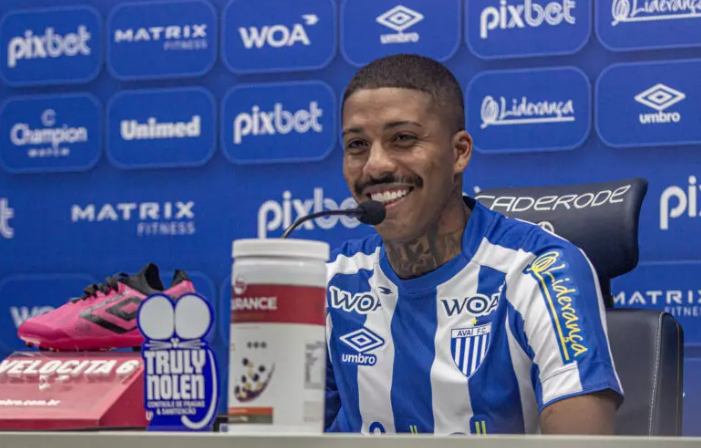 Apoio, chance no time e "conversa franca": como o Avaí trabalha para tentar recuperar o futebol de Jean Pyerre Jean Pyerre