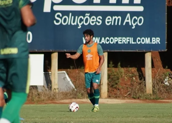 Ex-zagueiro do Grêmio reconstrói carreira na Chapecoense e fala da partida de sexta na Arena: "Gratidão e carinho" Léo