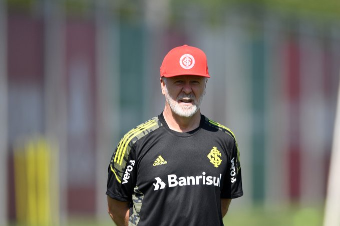 Mano Menezes
