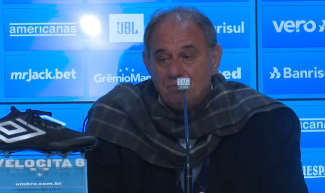 Triste e abatido, Abrahão admite erro em contratação de jogador e responde se o elenco do Grêmio foi bem montado Abrahão