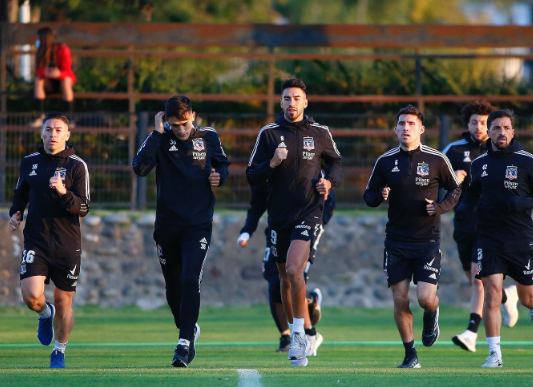 Elogios, mas otimismo: entenda como o Colo-Colo recebeu o sorteio contra o Inter na Copa Sul-Americana colo-colo
