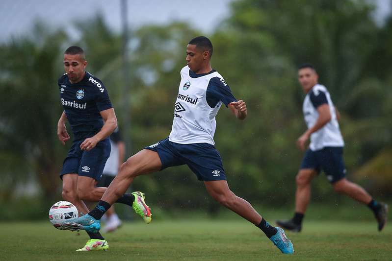 Com desfalques em todos os setores, veja provável Grêmio, horário, transmissão e arbitragem contra o CSA CSA x Grêmio
