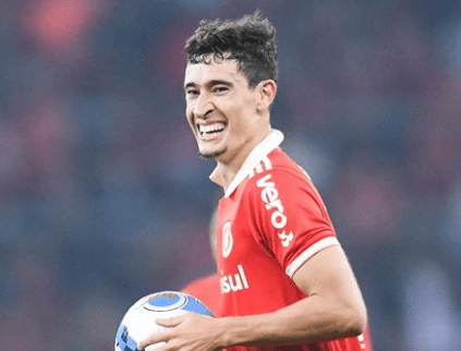 Em texto de despedida, Dourado faz agradecimentos e promete torcida eterna para o Inter: "Gratidão" Dourado