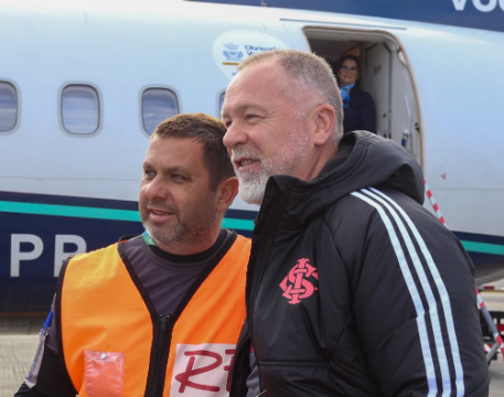Jornalista crava: Mano Menezes atenderá desejo de torcedores em escalação do Inter diante do Avaí Mano