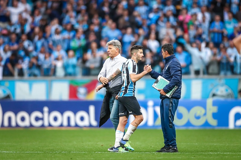Após jogo contra o Vasco, torcedores do Grêmio citam principal diferença observada de Renato para Roger Renato - Grêmio