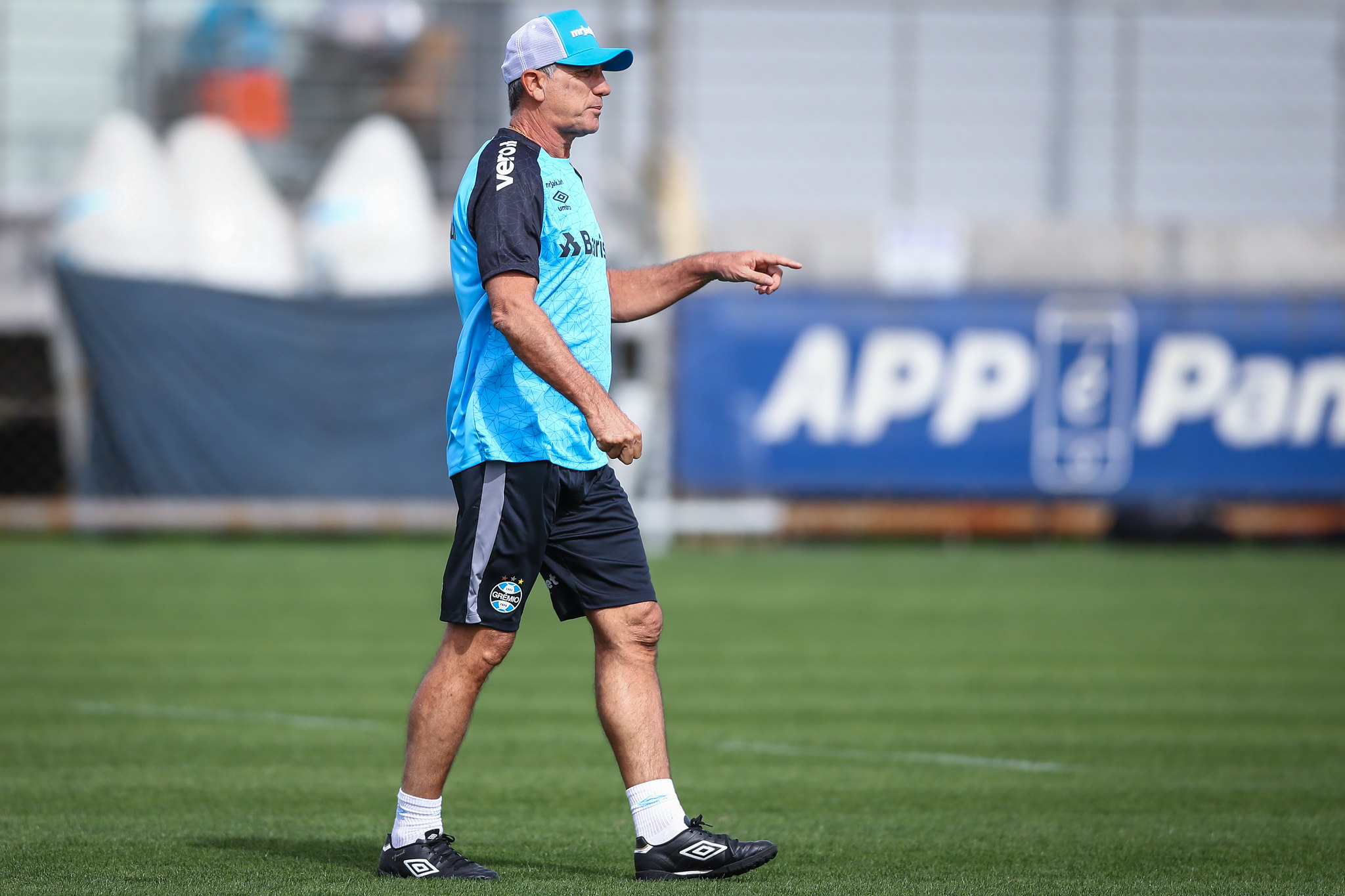 Cheio de desfalques, veja provável escalação do Grêmio, horário, onde assistir e arbitragem contra o Sampaio Corrêa Sampaio Corrêa x Grêmio