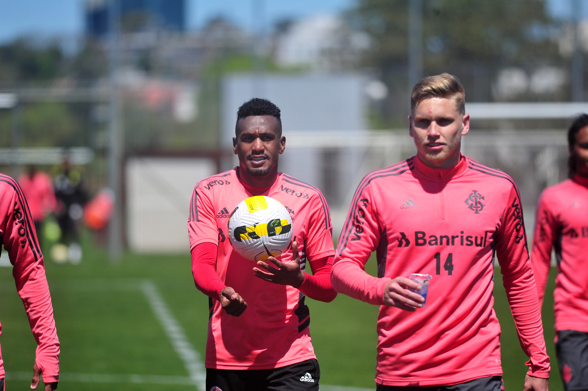 Na expectativa por Edenilson, Atlético-MG anuncia a sua 1ª contratação da era Eduardo Coudet Edenilson