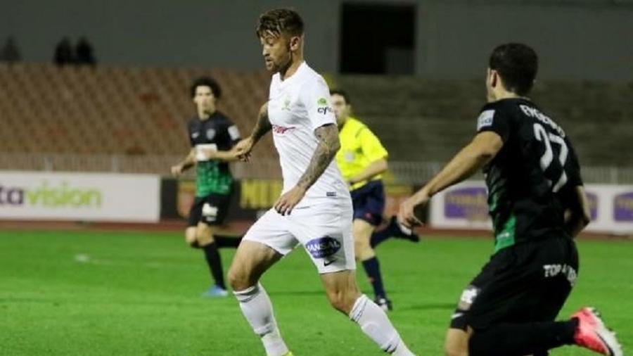 Ex-zagueiro e lateral do Grêmio se envolve em grave acidente no norte do RS; esposa não resiste aos ferimentos Neuton