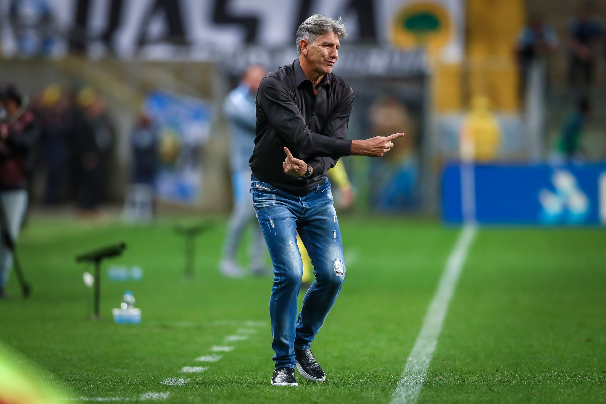 Renato elogia Lucas Leiva, evita fazer contas para o acesso e diz o que não vai "aceitar" no Grêmio Renato