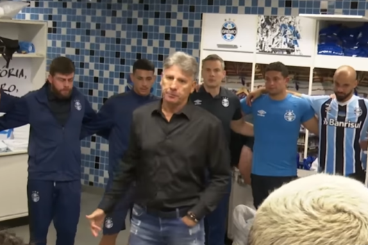 Elogios, foco no sábado e "gordura": como foi o discurso de Renato no vestiário após nova vitória do Grêmio Renato - Grêmio
