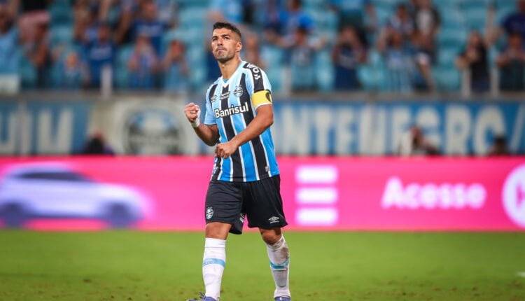 Grêmio segue com Suárez