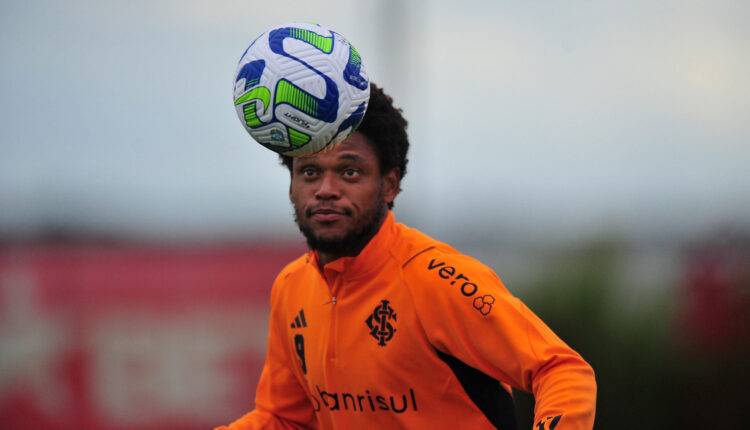 Luiz Adriano pode desfalcar o Inter