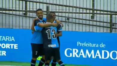 Edilson solta a bomba e anota golaço pelo Grêmio no Fut7; Léo Moura também marca Edilson