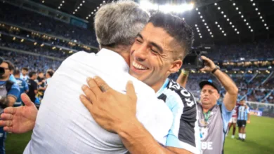 Renato cita dores de Suárez no joelho e revela que uruguaio tomou remédio para jogar a final estadual Renato