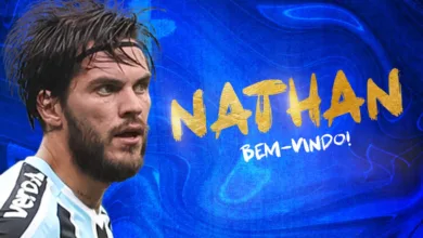 Repórter diz ter sido "atingido" por dentadura e dirigente do Grêmio brinca: "Não fui chamado para resolver" Grêmio