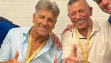 Aos risos, Renato pede mais reforços no Grêmio e manda recado a Celso Rigo: "Tio Patinhas" Renato
