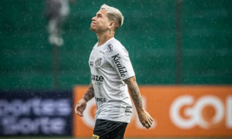 Para atender desejo de Renato, Grêmio avalia mercado e pode fazer investida em Soteldo Soteldo na mira do Grêmio de Renato
