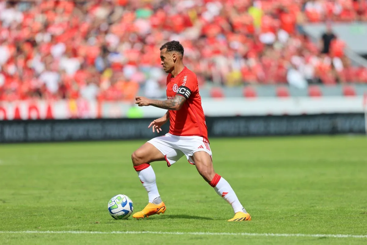 Alan Patrick desfalca o Inter